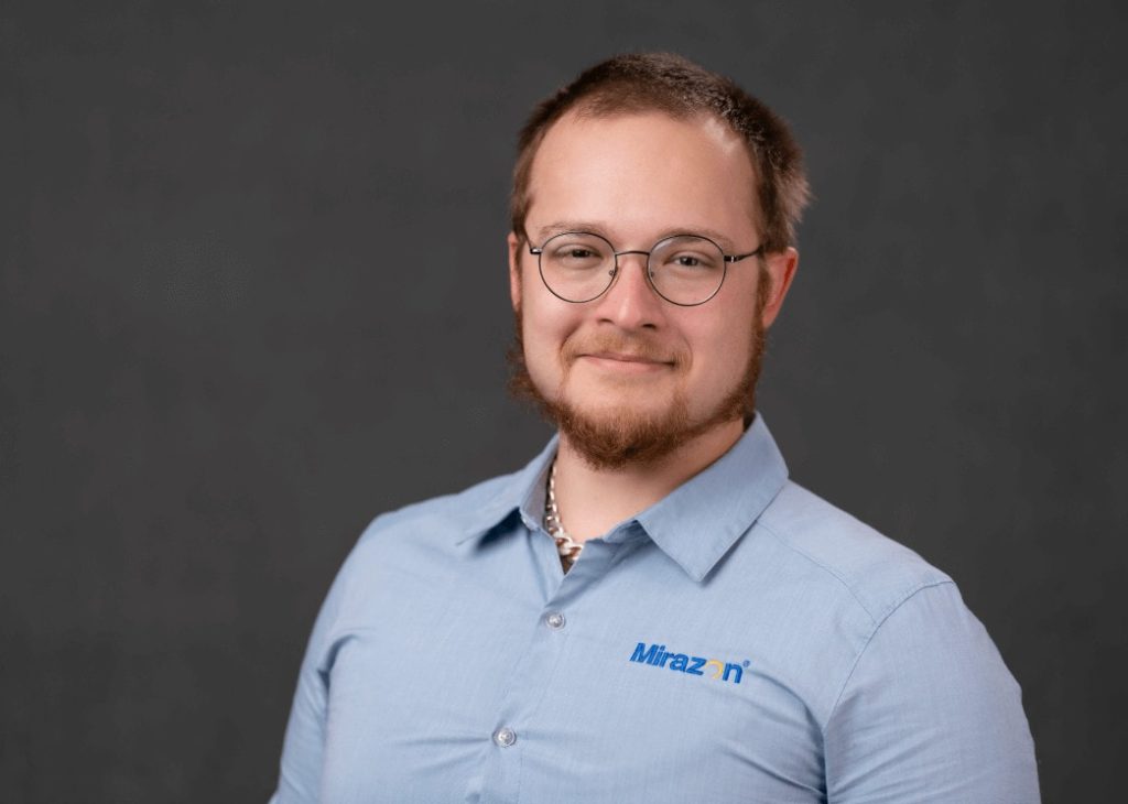 headshot of a Mirazon employee.
