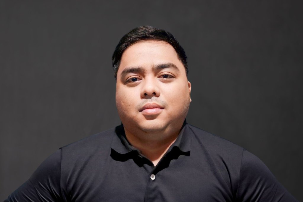 headshot of a Mirazon employee